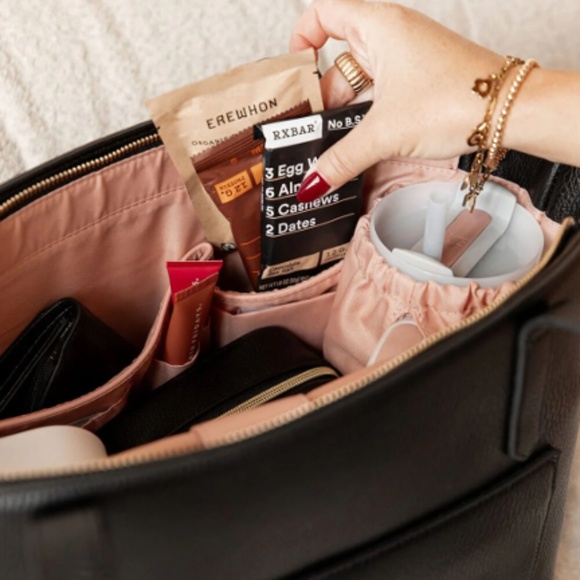 Poppy & Peonies GO-GETTER TOTE BLACK - Picture 9 of 12